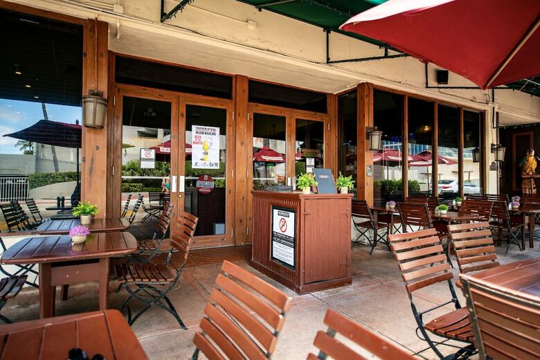 Norman's Hotel And Bar, Miami Beach