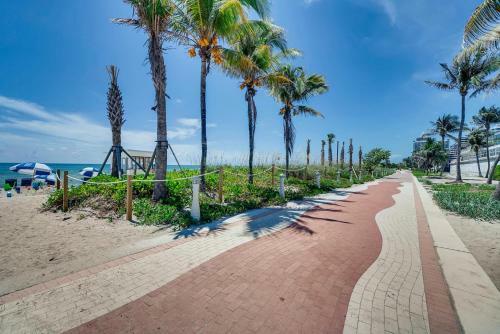 Apartamento Castle Beach Suites By Vacation Media