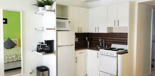 Miami Beach Suncoast Apartments VII