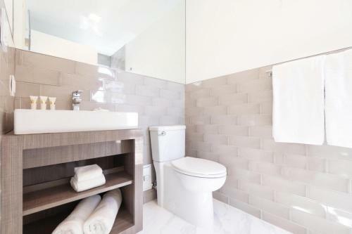 Hotel Jurny Suites - Miami Beach