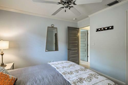 Lovely Naples Bungalow - Walk To Vanderbilt Beach!