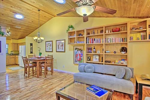 Mount Dora Townhome In Historical District!