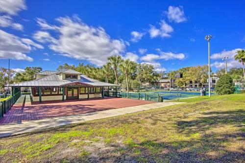 Mount Dora Townhome In Historical District!