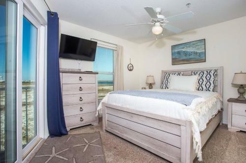 Gulf Island Condos Unit 321