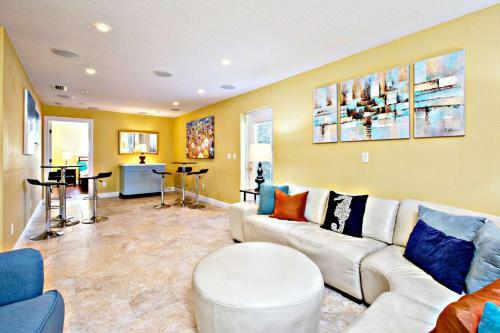 Hill Street Oceanview Home