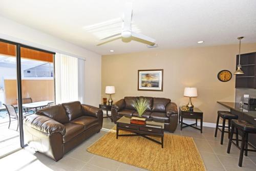 1517 Silver Creek 3 Bedroom Villa