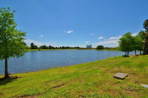 Apartamento Spring Lakeview Condo