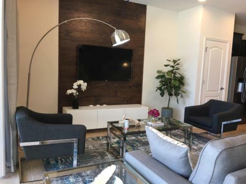 Apartamentos Windsor At Westside 18012