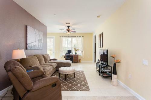 Very Spacious Vacation Apartment With Balcony Apt 107