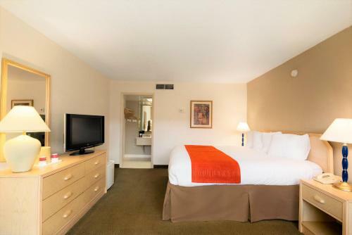 Hotel Ramada By Wyndham Kissimmee Gateway