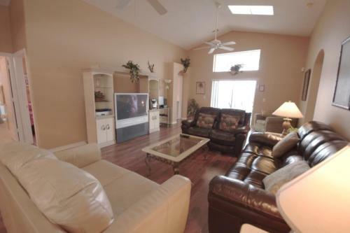 2523 Indian Creek 5 Bedroom Villa