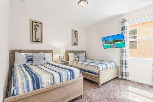 8 Bedroom Vacation Home With Pool (1760)