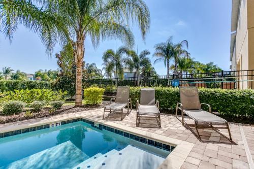 8 Bedroom Vacation Home With Pool (1760)