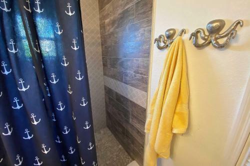 Trendy Ormond Beach Bungalow - Steps To The Beach!