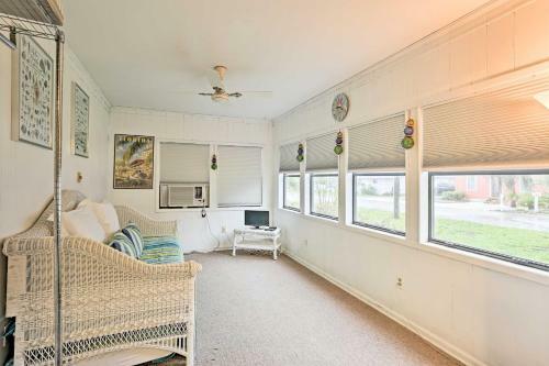 Charming Panama City Home With Deck 1 Block To Beach