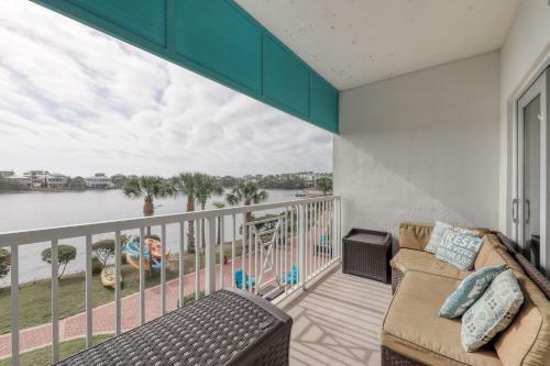 Carillon Beach Inn