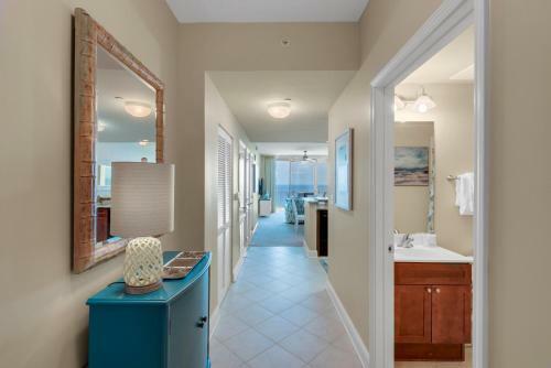 Aqua 1106 W/bunk Room, Free Beach Chairs, Free Wifi, Beachfront!!!