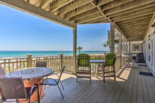Apartamento Beachfront Condo With Balcony And Semi-private Pool!
