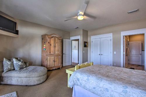 Apartamento Beachfront Condo With Balcony And Semi-private Pool!