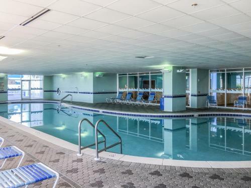 Apartamento New Listing! Gulf-front Gem With Multiple Pools Condo