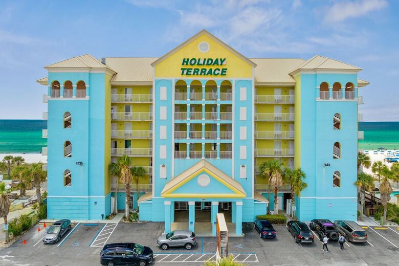 Holiday Terrace Beachfront Hotel, A By The Sea Resort