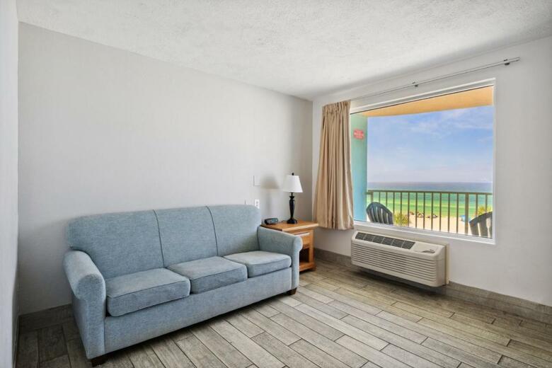 Holiday Terrace Beachfront Hotel, A By The Sea Resort