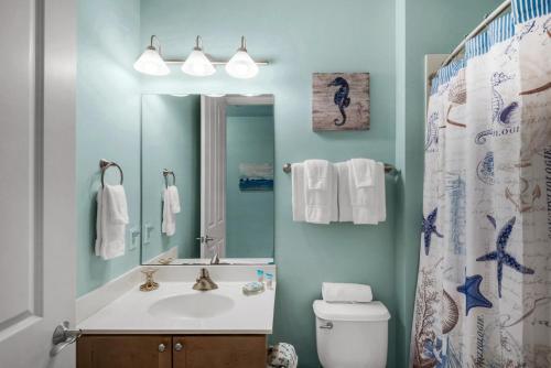 2208 - 1b2 Bath With Bonus Room. Newly Renovated December 2017!