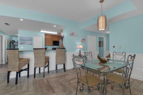 Aqua 1711 - 2b/2 Bath Gulf Front! - Renovated 2018!