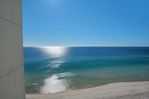 Aqua 1711 - 2b/2 Bath Gulf Front! - Renovated 2018!
