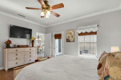 Tickled Turtle Beach House (3/2)