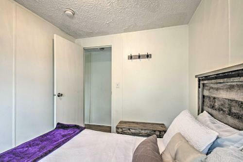 Pet-friendly Pensacola Home With Outdoor Seating