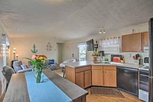 Pet-friendly Pensacola Home With Outdoor Seating
