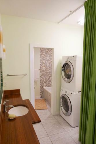 Villa 477 Fort Pickens Rd.