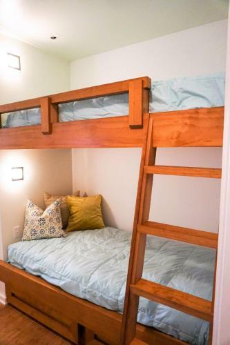 Villa 477 Fort Pickens Rd.