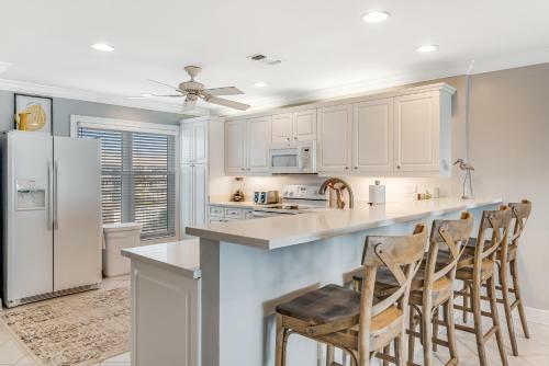 Big O Beach - White Sands Townhomes