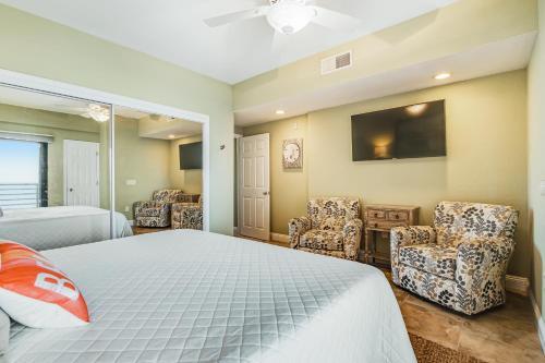 Palm Beach Club 2-226