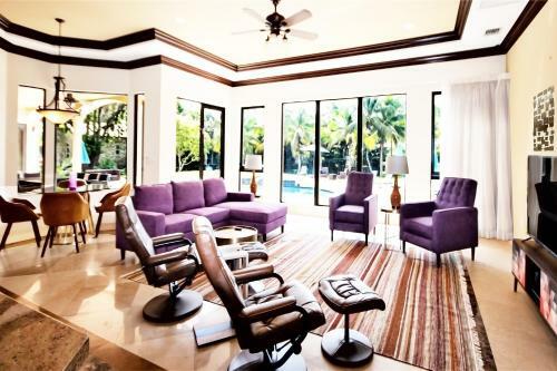 Villa Chateau Paradiso Plantation Mansion