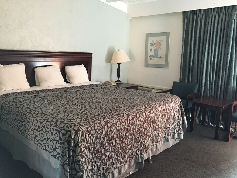 Hotel Regency Inn