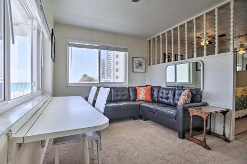 Apartamento Seaside Studio Escape With Direct Beach Access!