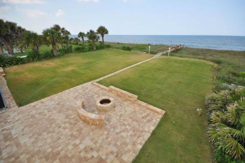 Seashell, 3 Bedrooms, Sleeps 6, Direct Ocean Front, Wifi