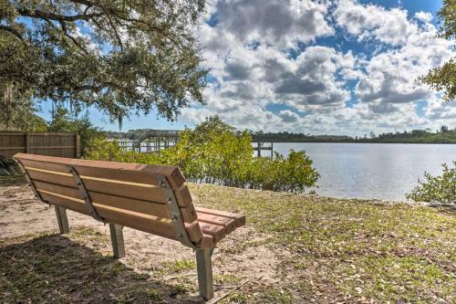 Pet-friendly Home With Grill, Walk To Rose Bay!