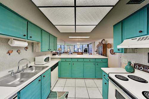 Apartamento Modernized Oceanfront Beach Condo Condo
