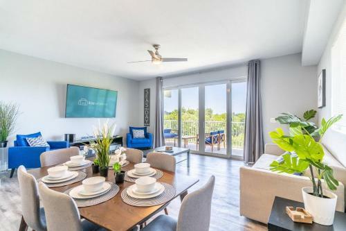 3284 Little Harbor