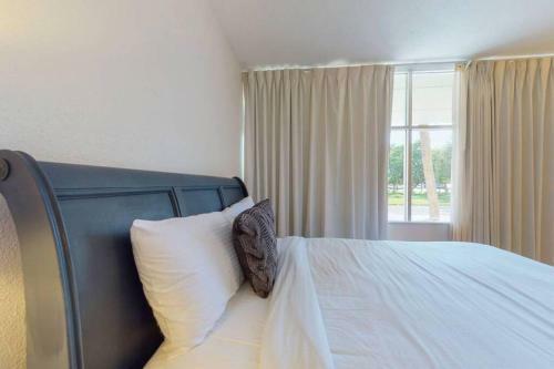 Apartamento Sea Breeze, Studio 510, Beach Steps Away!+pool+wifi