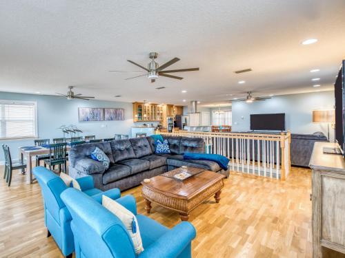 Sanctuary At The Beach With Ocean-view Balconies Home