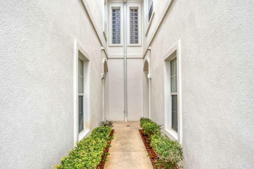 Mermaid Beach House