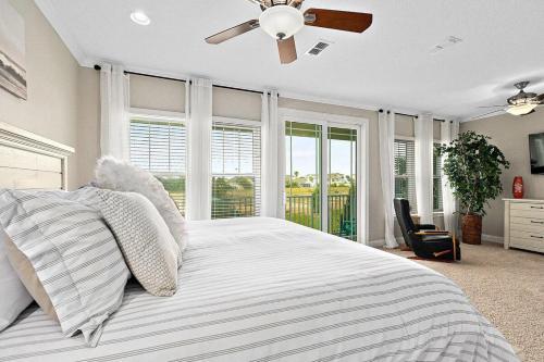 Minutes Walk To Beach, Elevator, Beach Views, Beach Supplies