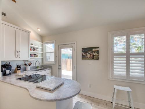 ?anastasia Lodge Cabana? Beach & Pool Oasis Home