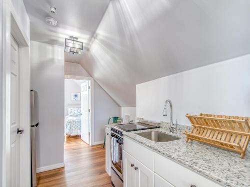Updated Historic Home With 2 Units & Private Balcony Home