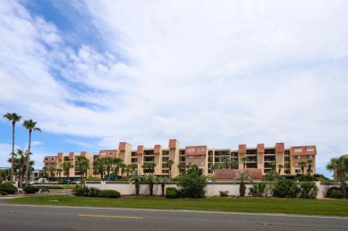 Oceanfront Windjammer Getaway